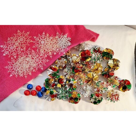 Vintage Christmas Tree Ornaments Mix Foil Pinwheels & Plastic Snowflakes 56 Pcs - Picture 1 of 6